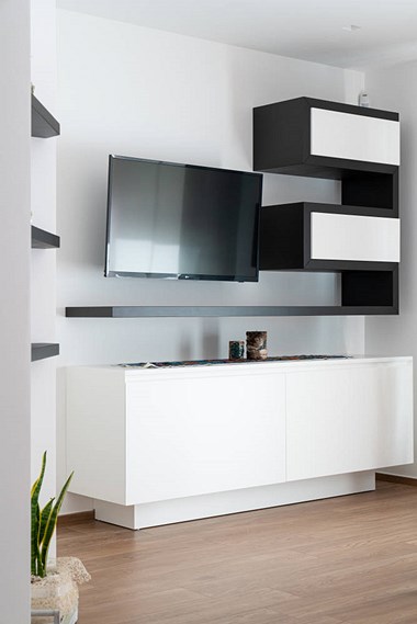 MANGINI ARREDAMENTI REALIZZAZIONI