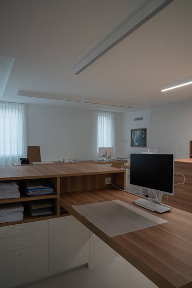 MANGINI ARREDAMENTI REALIZZAZIONI